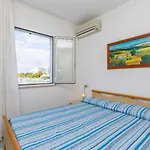 公寓 Albatros-1 By Interhome *