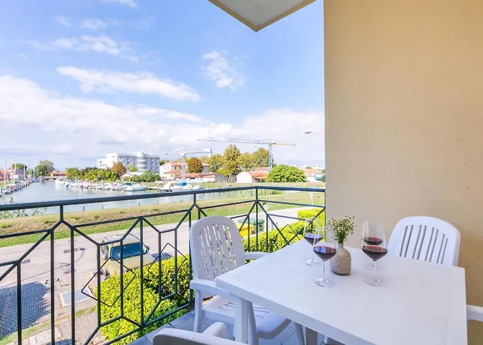 Albatros-1 By Interhome * Caorle