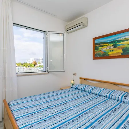 Apartman Albatros-1 By Interhome *